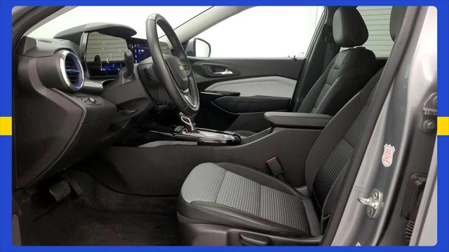 2025 Chevrolet Trax FWD LT