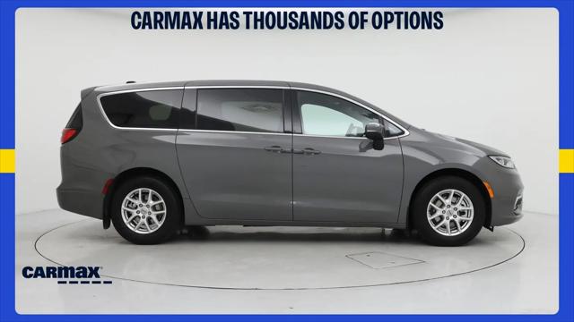 2023 Chrysler Pacifica Touring