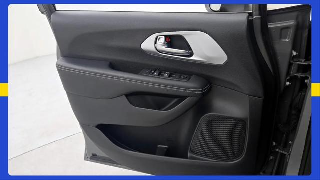 2023 Chrysler Pacifica Touring