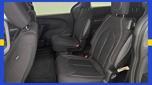 2023 Chrysler Pacifica Touring