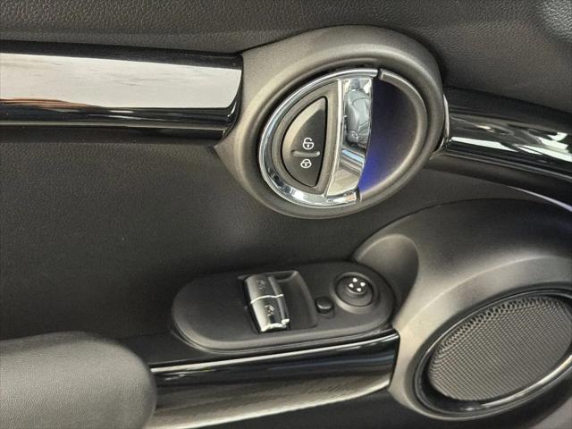 2024 MINI SE Hardtop Cooper