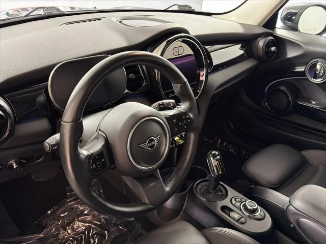 2024 MINI SE Hardtop Cooper