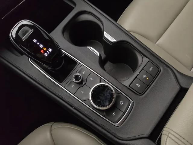 2021 Cadillac XT4 FWD Premium Luxury