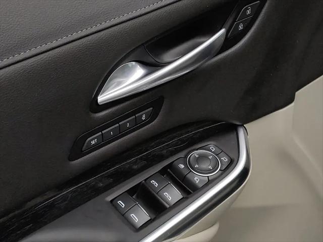 2021 Cadillac XT4 FWD Premium Luxury