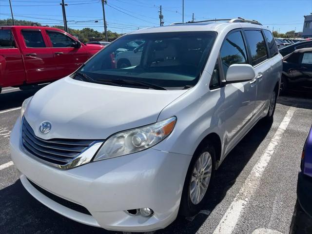 2017 Toyota Sienna XLE Premium 8 Passenger for sale in Louisville, KY