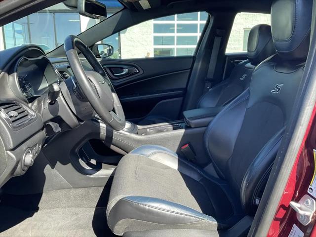 2016 Chrysler 200 S