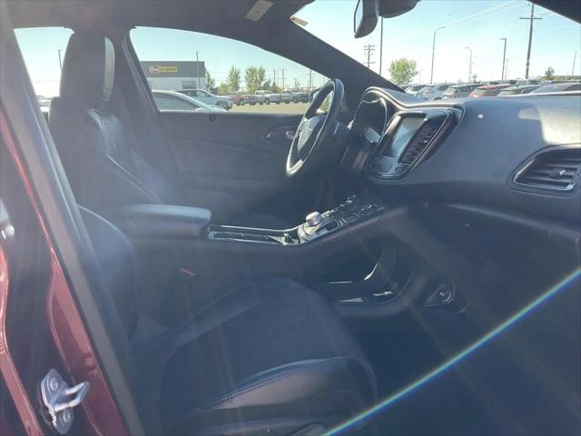 2016 Chrysler 200 S