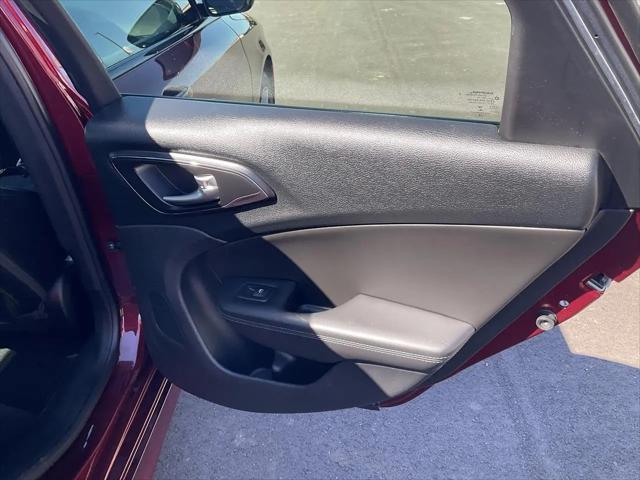 2016 Chrysler 200 S