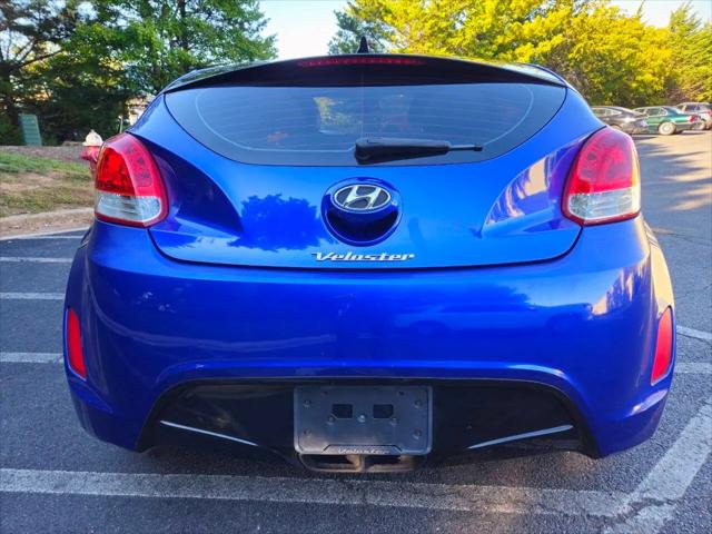2012 Hyundai Veloster Base w/Gray