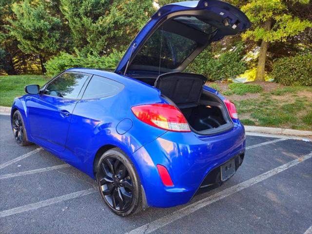 2012 Hyundai Veloster Base w/Gray
