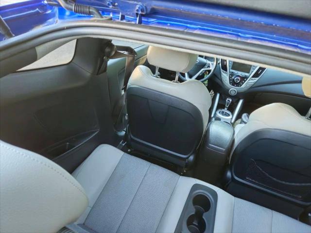 2012 Hyundai Veloster Base w/Gray