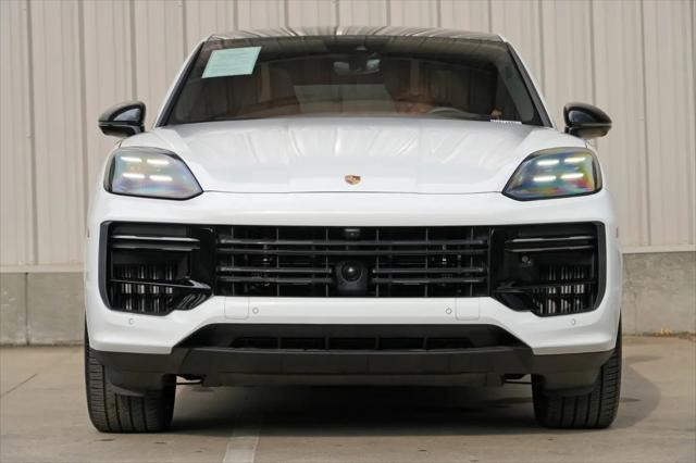 2024 Porsche Cayenne E-Hybrid Turbo