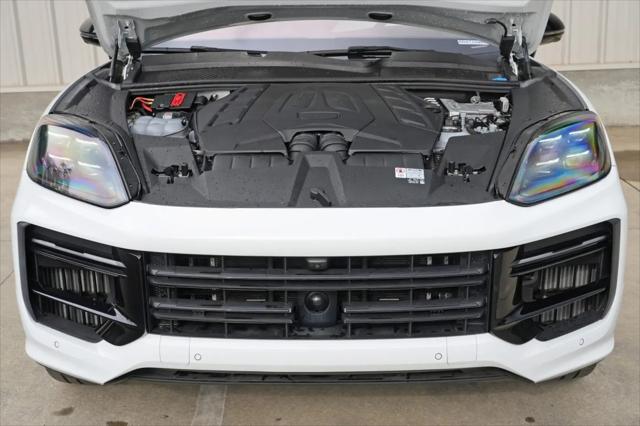 2024 Porsche Cayenne E-Hybrid Turbo