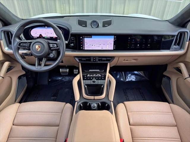 2024 Porsche Cayenne E-Hybrid Turbo