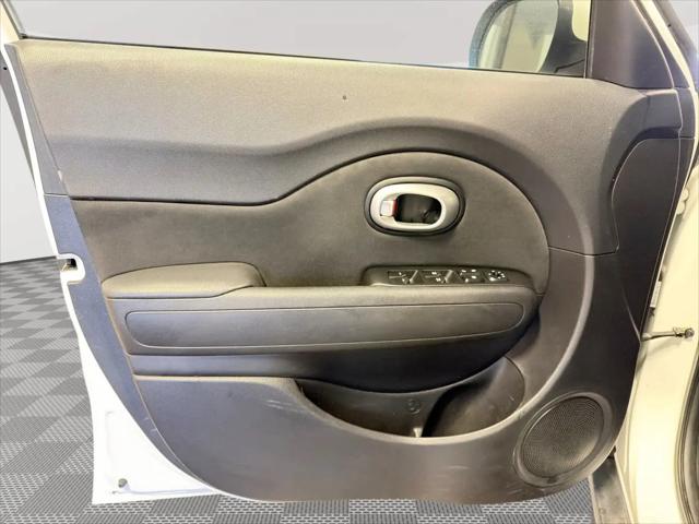 2014 Kia Soul Base