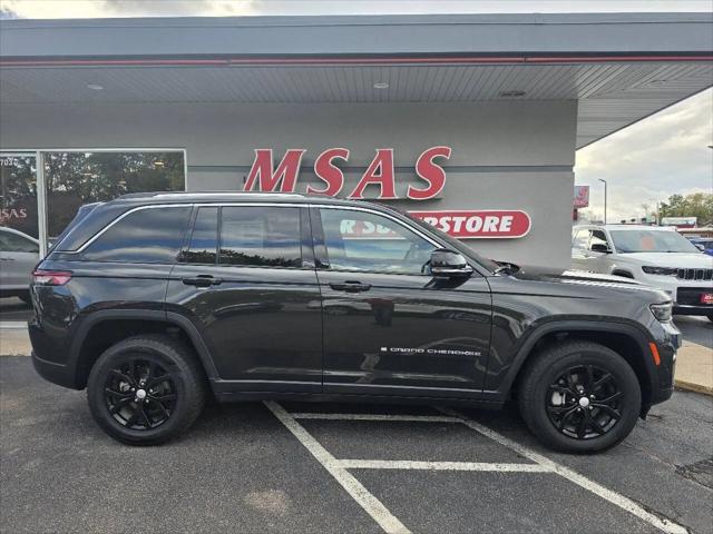 2023 Jeep Grand Cherokee Limited 4x4 for sale in Grand Island, NE