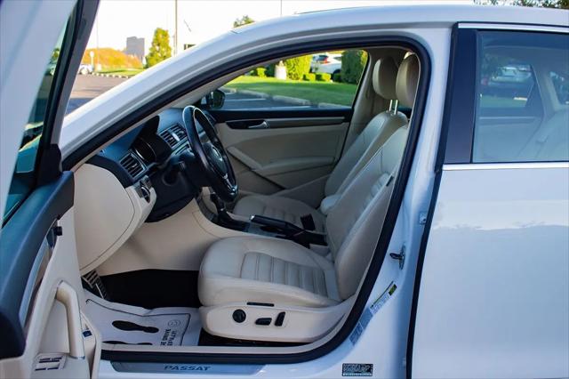 2017 Volkswagen Passat 1.8T SEL Premium