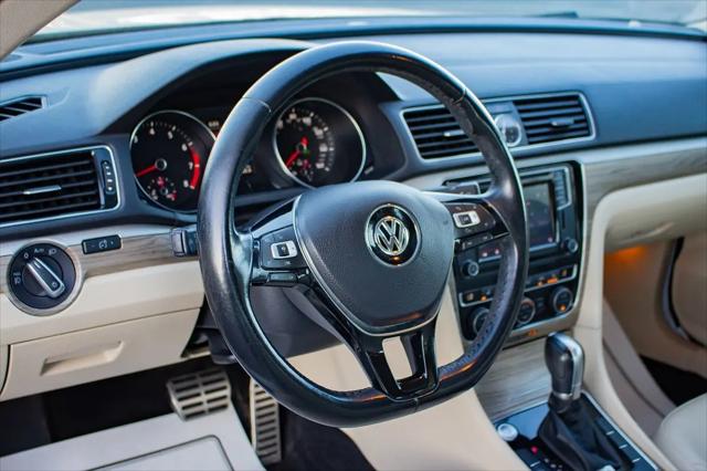 2017 Volkswagen Passat 1.8T SEL Premium