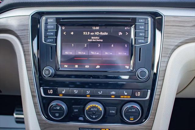 2017 Volkswagen Passat 1.8T SEL Premium
