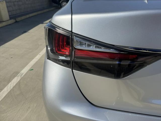 2016 Lexus GS 200t GS 200t