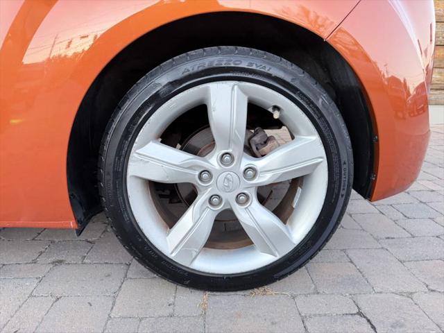 2012 Hyundai Veloster Base w/Black