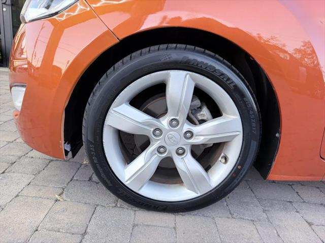 2012 Hyundai Veloster Base w/Black