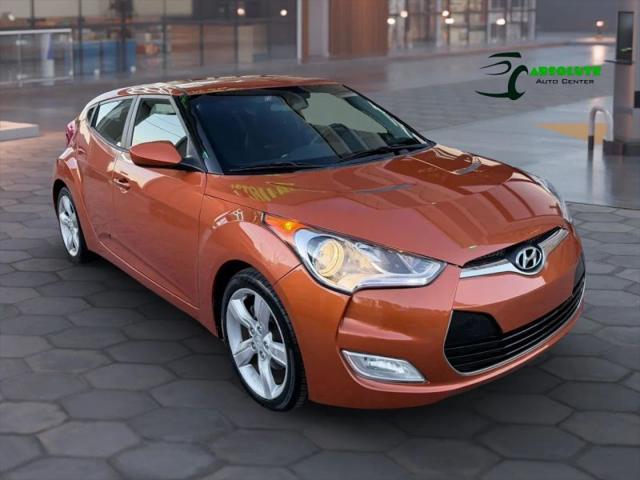 2012 Hyundai Veloster Base w/Black