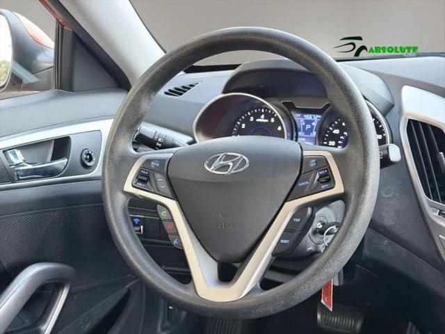 2012 Hyundai Veloster Base w/Black