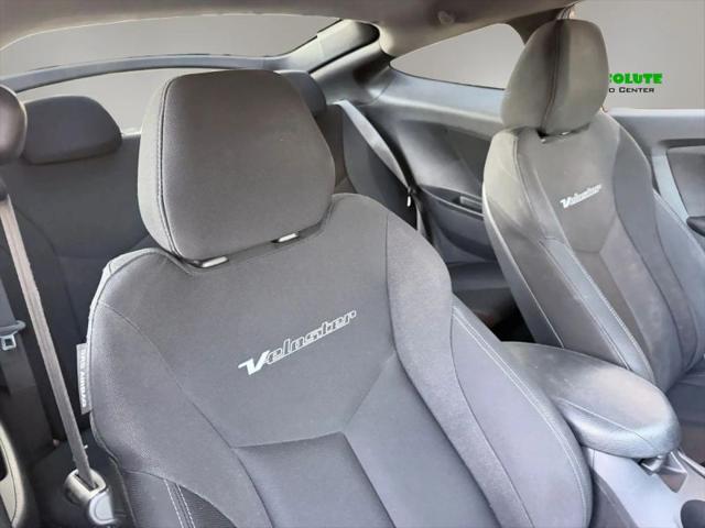 2012 Hyundai Veloster Base w/Black