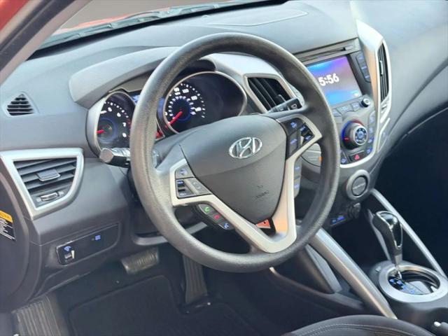 2012 Hyundai Veloster Base w/Black