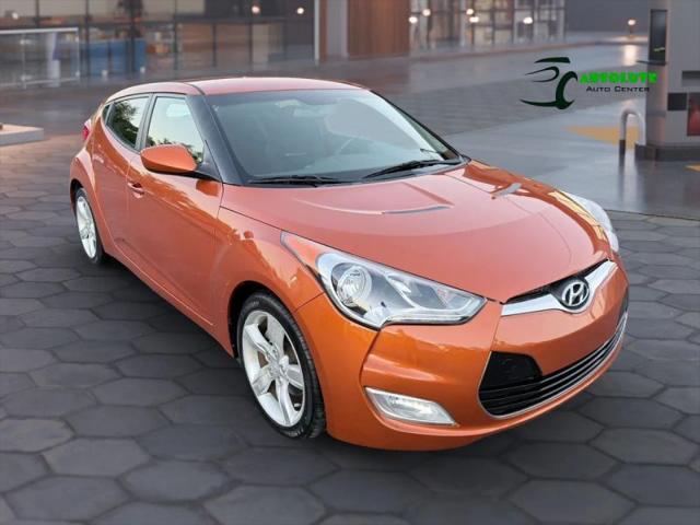 2012 Hyundai Veloster Base w/Black