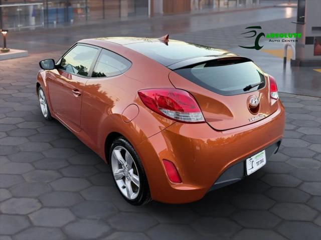 2012 Hyundai Veloster Base w/Black