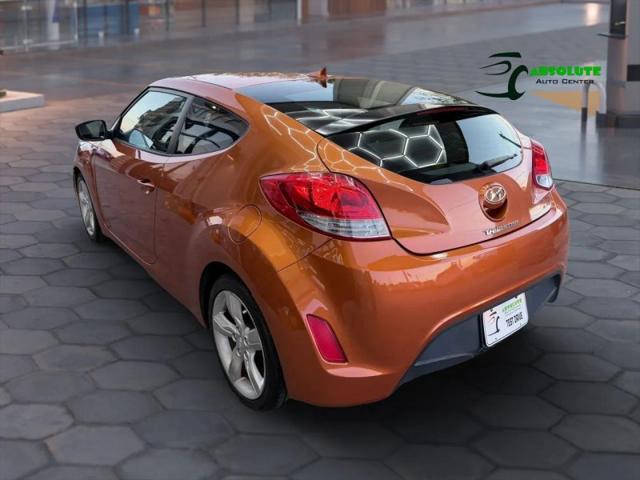 2012 Hyundai Veloster Base w/Black