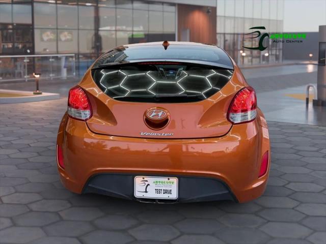 2012 Hyundai Veloster Base w/Black