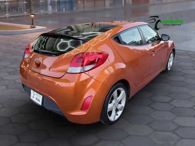 2012 Hyundai Veloster Base w/Black