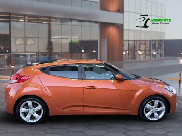 2012 Hyundai Veloster Base w/Black