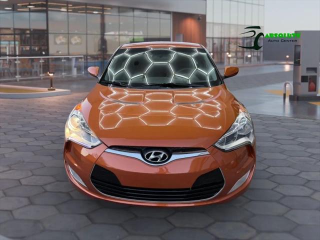 2012 Hyundai Veloster Base w/Black