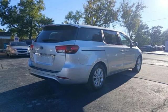 2017 Kia Sedona L