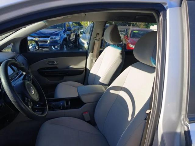 2017 Kia Sedona L