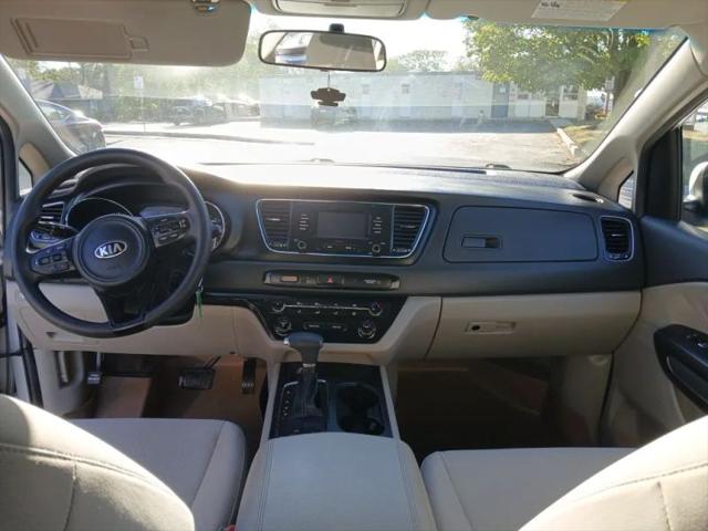 2017 Kia Sedona L
