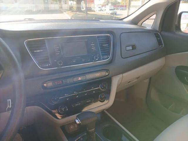 2017 Kia Sedona L