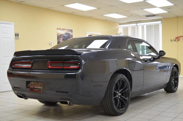 2018 Dodge Challenger SXT