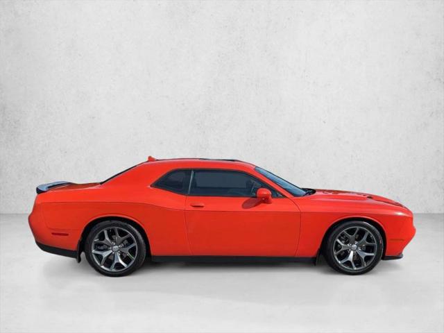 2016 Dodge Challenger SXT Plus