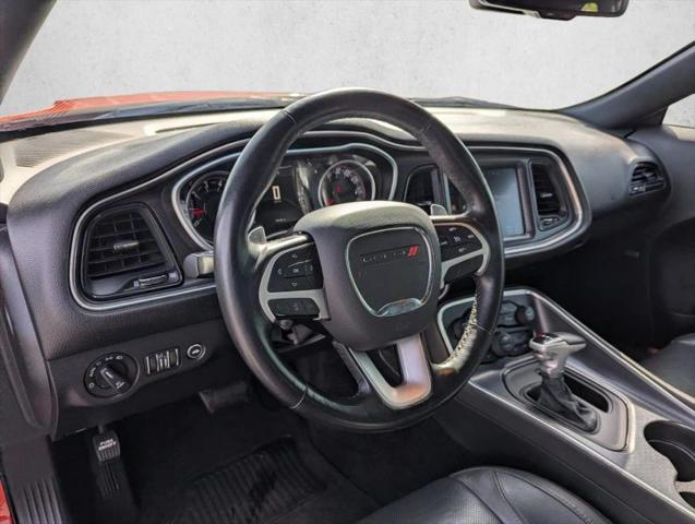 2016 Dodge Challenger SXT Plus