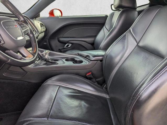 2016 Dodge Challenger SXT Plus