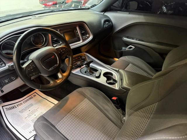 2017 Dodge Challenger SXT