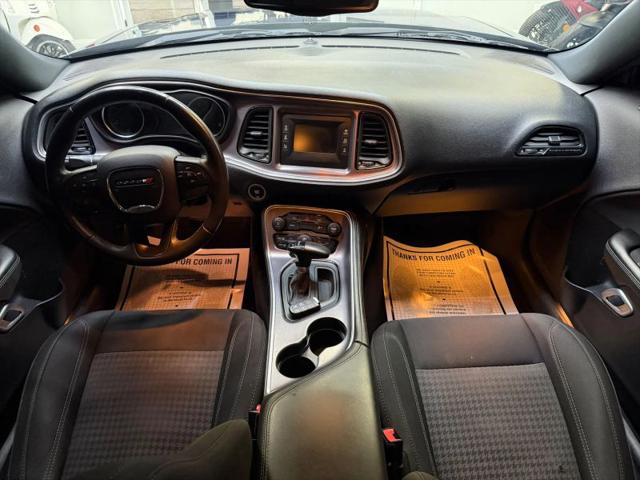 2017 Dodge Challenger SXT