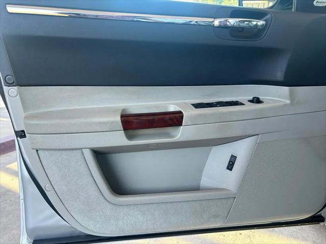 2005 Chrysler 300 C