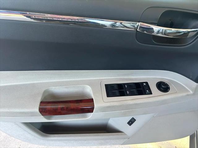 2005 Chrysler 300 C