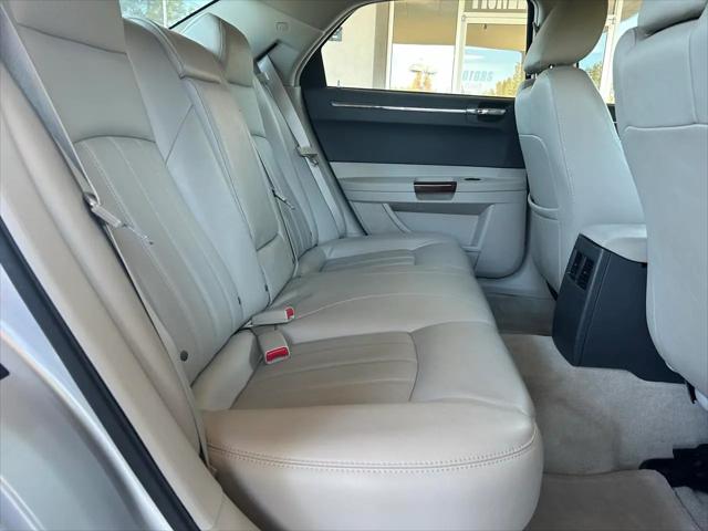 2005 Chrysler 300 C